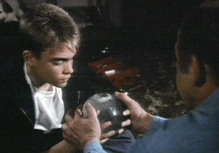 Tommy Westphall (Chad Allen) stirrer inn i snøkulen.